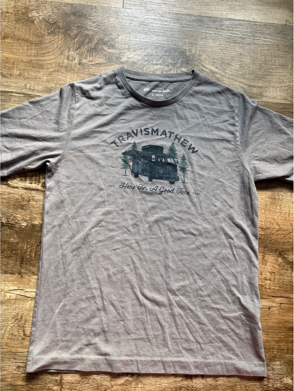 Travis Mathew Men's Gray Graphic T-Shirt Size Large